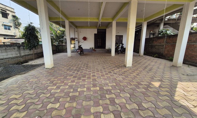 Beltola Hotel | Charming 8-bedroom hotel with WiFi, AC in wonderful Guwahati