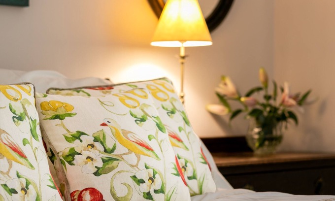 Witney Cottage | Charming and luxury getaway cottage in Cotswolds