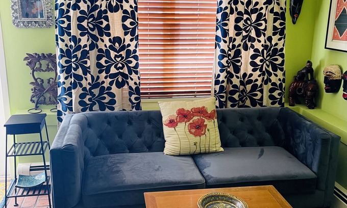 Santa Fe House | Charming and Private Casita off Old Santa Fe Trail.