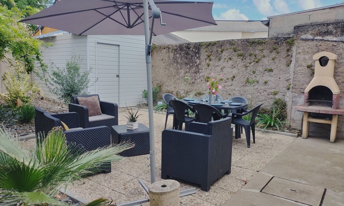 Chateaubriant House | Charming and quiet town center house