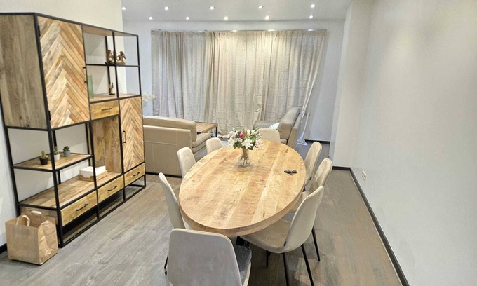 Sint-Agatha-Berchem House | Charming single-family home with small garden and on-site garage