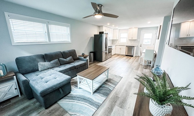 Brigantine House | ~Charming Beach Block Bungalow ~ Steps to the Ocean