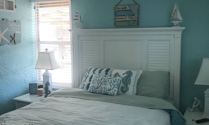 Madeira Beach House | Charming beach bungalow for perfect beach getaway