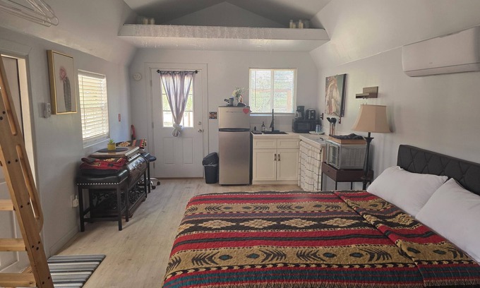 Amado House | Charming bungalow in fabulous Amado with AC . Located between Tubac and Tucson