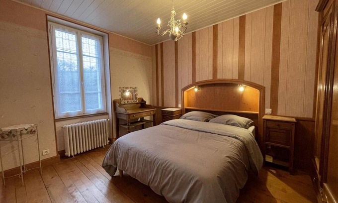 Ferrieres-sur-Sichon Cottage | Charming Cottage with Modern Amenities, Near Vichy and Ski Resorts