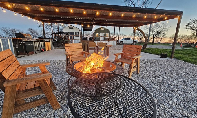 Otto Cabin | Charming Cabin in the Country, 25 mins from Waco, Texas
