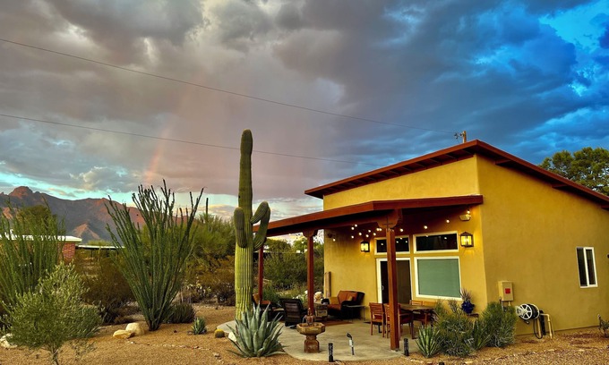 Casas Adobes House | Charming Casita in the Sonoran Desert
