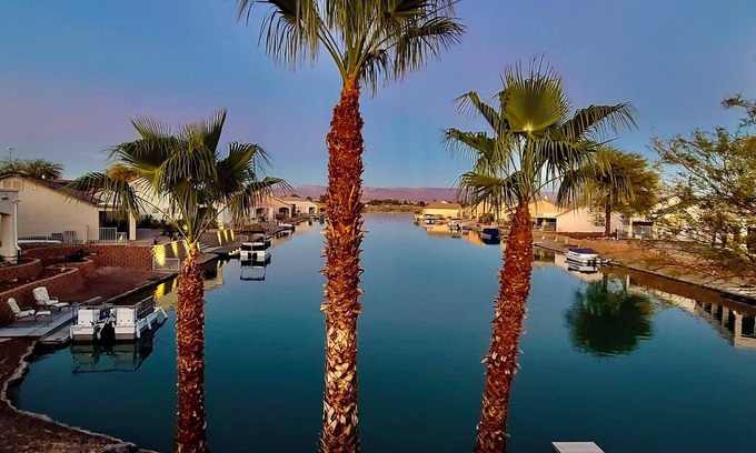 Mohave Valley House | Charming Casita on a lake located near the Colorado River, private boat ramp