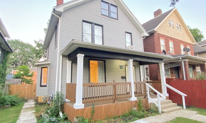 Near East Columbus House | Charming centrally located 4-bedroom house in Columbus