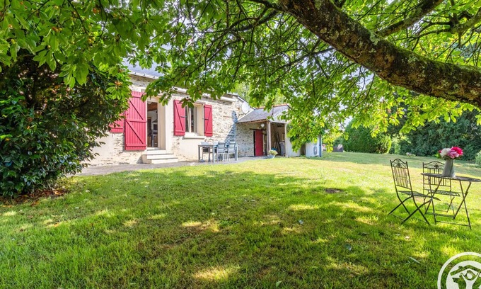 Segre-en-Anjou-Bleu Cottage | Charming Countryside Getaway - Comfort & Luxury