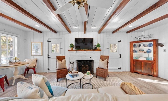 The Pines House | Charming Coastal Cottage in The Pines – Walk to Beach & Rehoboth Ave!