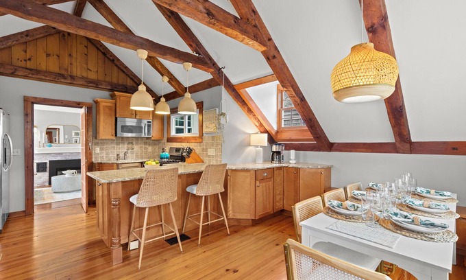 Sandwich House | Charming Coastal Duplex in heart of Sandwich
