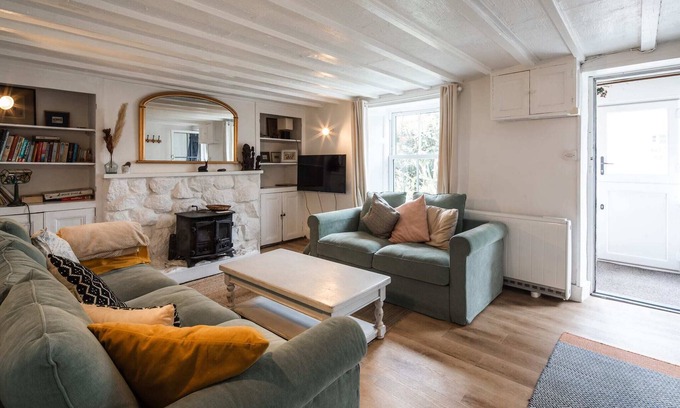 Illogan Cottage | Charming Cottage & Garden, 5min to Portreath Beach