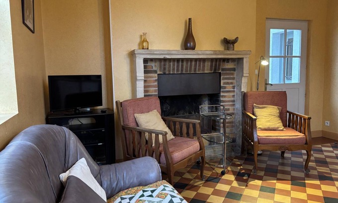 Aurouer Cottage | Charming Cottage in Aurouër: Garden, Fireplace, WiFi, Pet-Friendly, Close to Hiking Trails