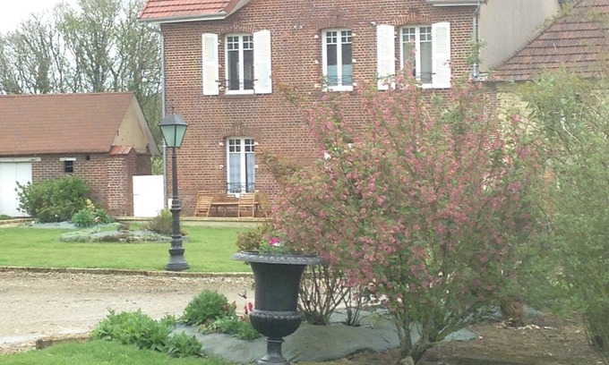 Auneuil Cottage | Charming cottage in old farmhouse
