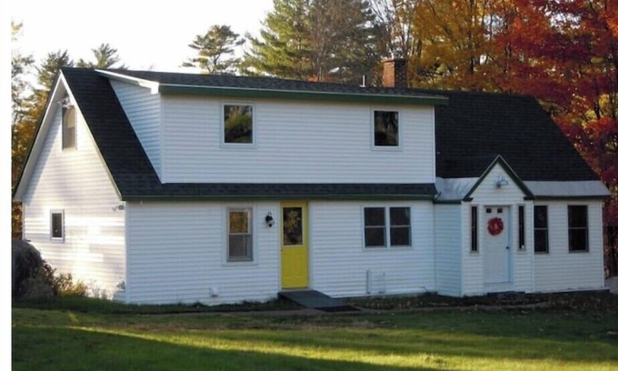 Bethlehem House | Charming Cottage in White Mountains, Bethlehem, NHn