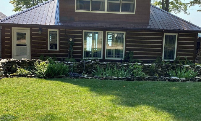 Germfask Cottage | Charming cottage on beautiful South Manistique Lake
