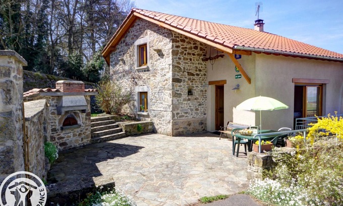 Fontanes Cottage | Charming Cottage with Panoramic Views, Spacious Garden, Pet-Friendly, Ideal for Families