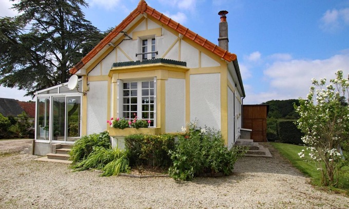 Le Vast Cottage | Charming cottage with veranda, BBQ, and garden - ideal for peaceful family vacations!