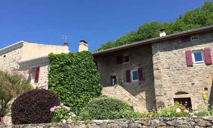 Veranne Cottage | Charming cottage with wood stove, terrace and garden, hiking trails, 1 bedroom + loft