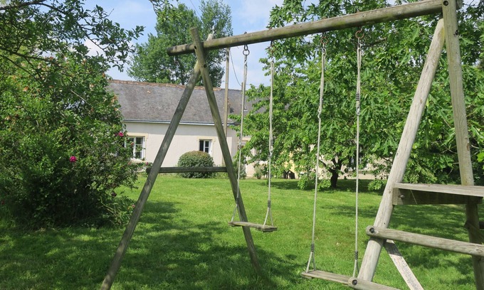 Montreuil-le-Henri Cottage | Charming Countryside Cottage with Garden, Fireplace, Near Hiking Trails and Loire Castles