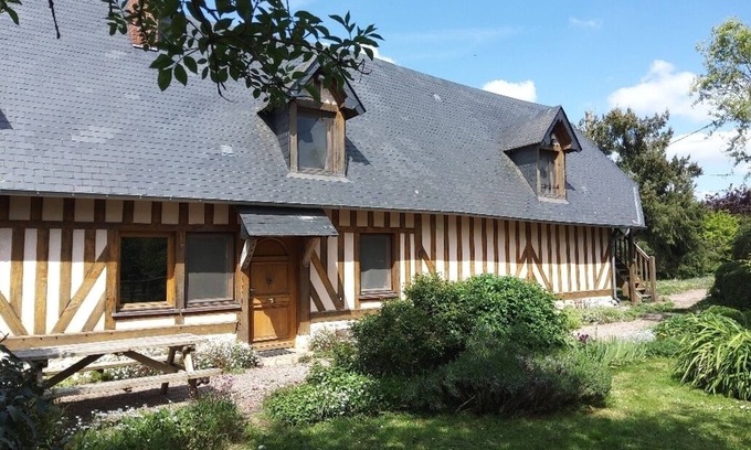 Marolles Cottage | CHARMING COUNTRY COTTAGE IN THE HEART OF THE PAYS D'AUGE NEAR LISIEUX & COTE FLEURIE