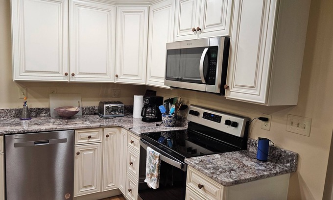 Racine House | Charming country duplex with WiFi and AC in peaceful Wampum.