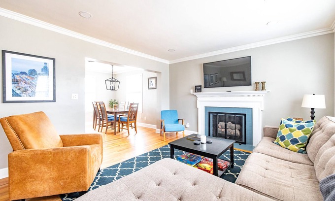 University District House | Charming, cozy, convenient Memphis gem