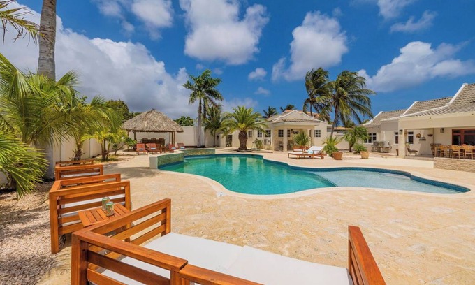 San Nicholas Noord Villa | Charming Cunucu Home ~ Pvt Pool ~ Outdoor Kitchen
