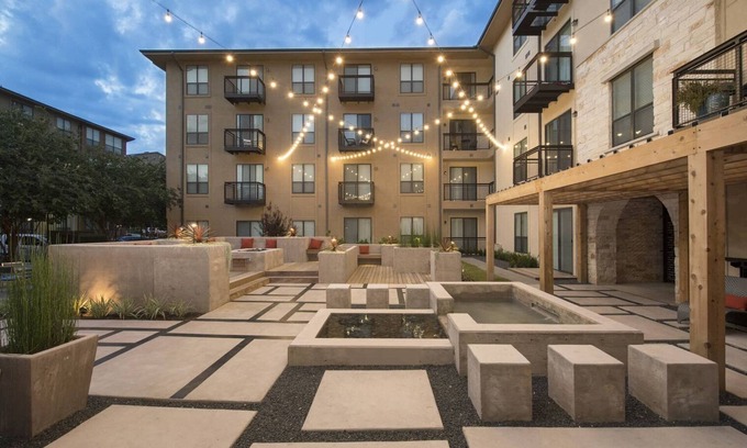 North Burnet Apartment | Charming Domain 1BR w/Gym, Pool & W/D, super walkable, by Blueground