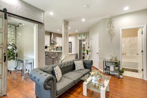Edgemore House | Charming Edgemere Home with Deck and Grill!