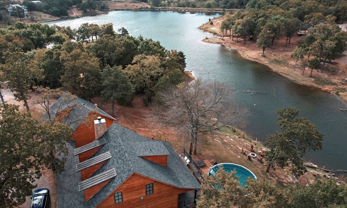 Sulphur Cabin | Charming EdgeWater Escape, private pool near Arbuckle Lake