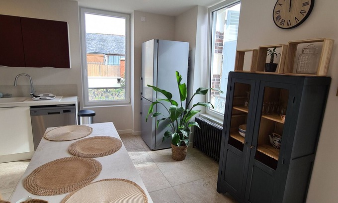 Artenay Cottage | Charming Family Cottage with Garden, Near Orléans & Châteaus, Sleeps 10