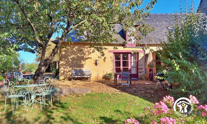 Niafles Cottage | Charming family cottage with private garden and spa, fishing and ecological swimming, pets allowed