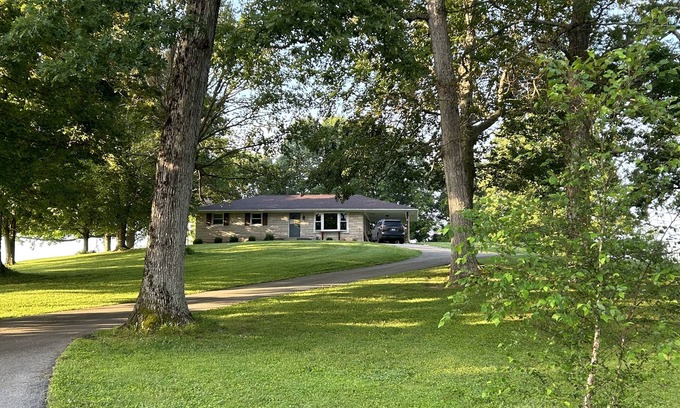 Munfordville Other | Charming Farmhouse Retreat with Scenic Views, Spacious Yard and Perfect Location