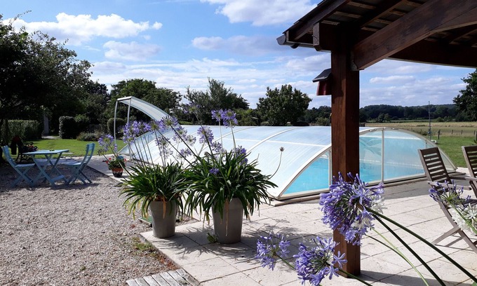 Bonnoeuvre Cottage | Charming Farmhouse with Pool, Garden, and Play Areas in Vallons-de-l'Erdre