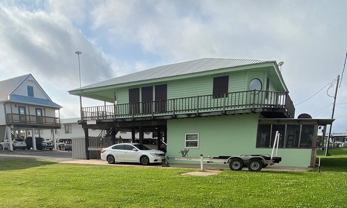 Cypremort Point House | Charming fishing camp, 2-bedroom building with WiFi, AC in Cypremort Point.