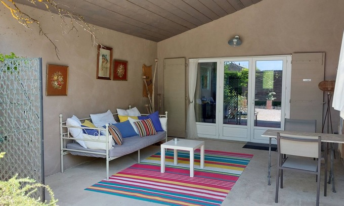 Pernes-les-Fontaines Apartment | Charming cottage with pool near Avignon