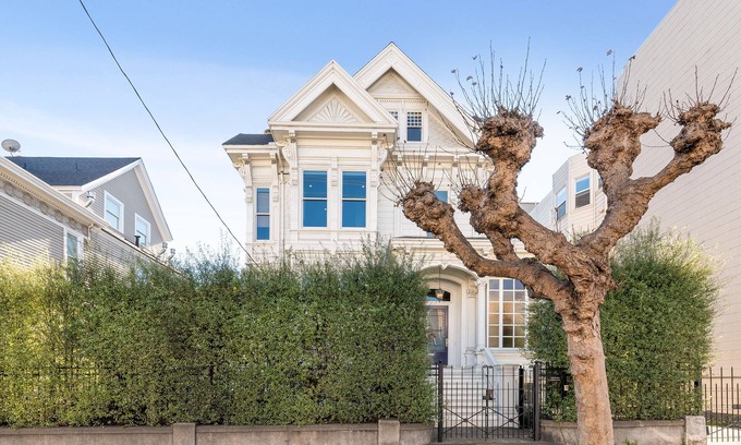 Lower Pacific Heights Apartment | Charming Garden Unit In Beautiful Pacific Heights. Flat Walk To The City's Best