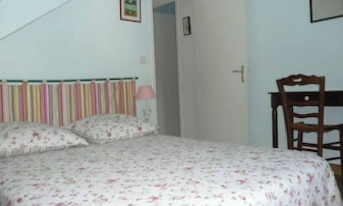 Saint-Grave Cottage | Charming gite near Rochefort en terre, 2 stars, with covered swimming pool