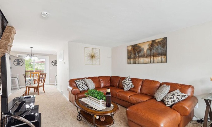 Secane Apartment | Charming Glenolden Townhouse