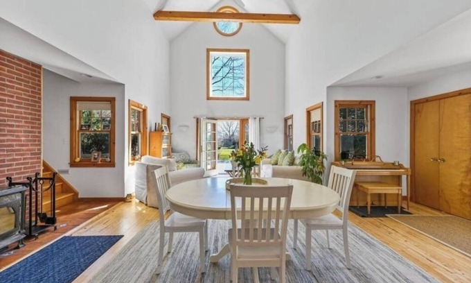 Eastport House | Charming Hamptons Vacation Home awaits
