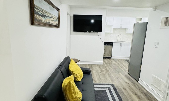 Brampton House | Charming Haven @Snelgrove !
