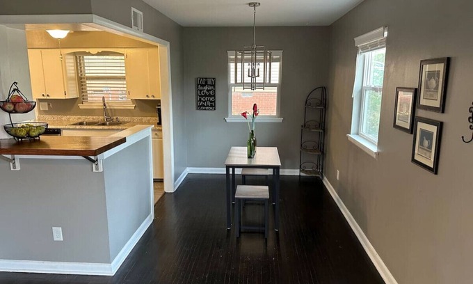 Hillcrest House | Charming Hillcrest Dollhouse