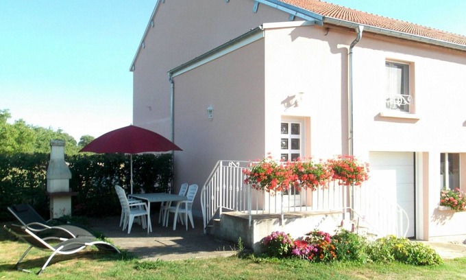 Choiseul Cottage | Charming Historic Apartment with Terrace, Near Hiking Trails and Horses, Choiseul