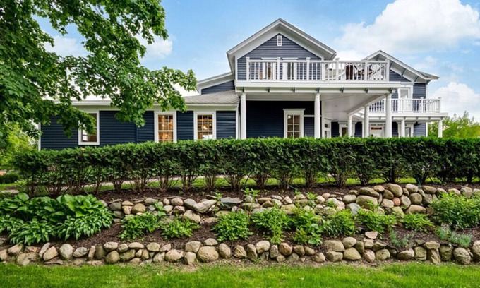 Excelsior House | Charming Historic Home with Luxury Suites & Courtyard
