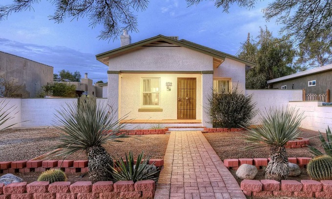 Blenman-Elm House | Charming Historic House in Central Tucson - Fully Renovated