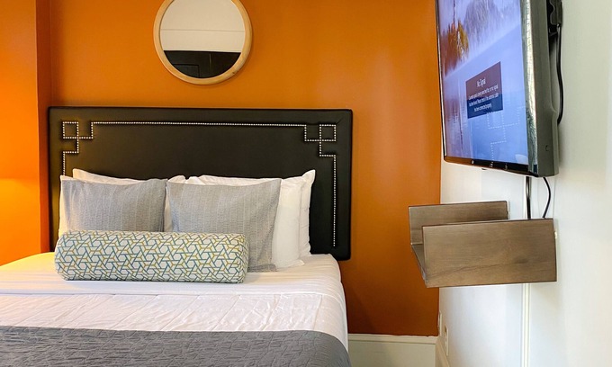 SoNo Apartment | Charming Historic Midtown Apt