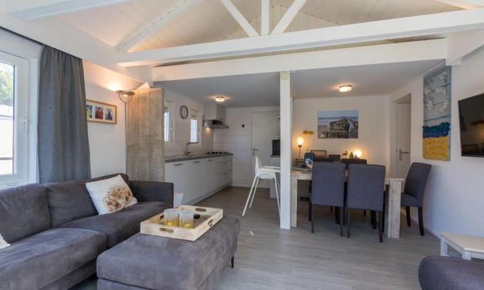 Oostkapelle House | Charming holiday home in Oostkapelle close to the beach and forest