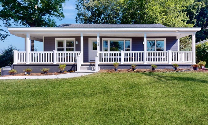 Pilot Mountain House | Charming home, dog friendly, with great location and mountain views